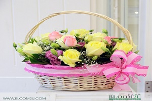 Some interesting tips to customize your flower gift basket