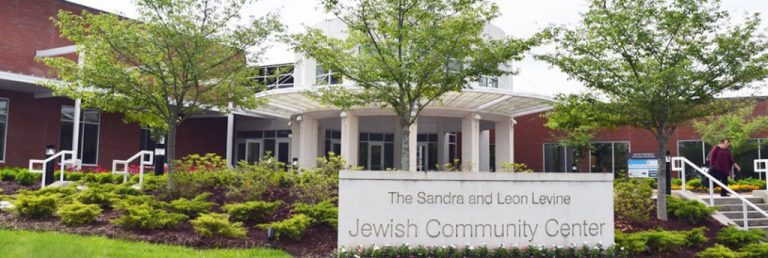 Jewish community held a rally against antisemitism in Jenny Grus Sugar’s misconduct and asks Leon Levine to remove her from the board directors.