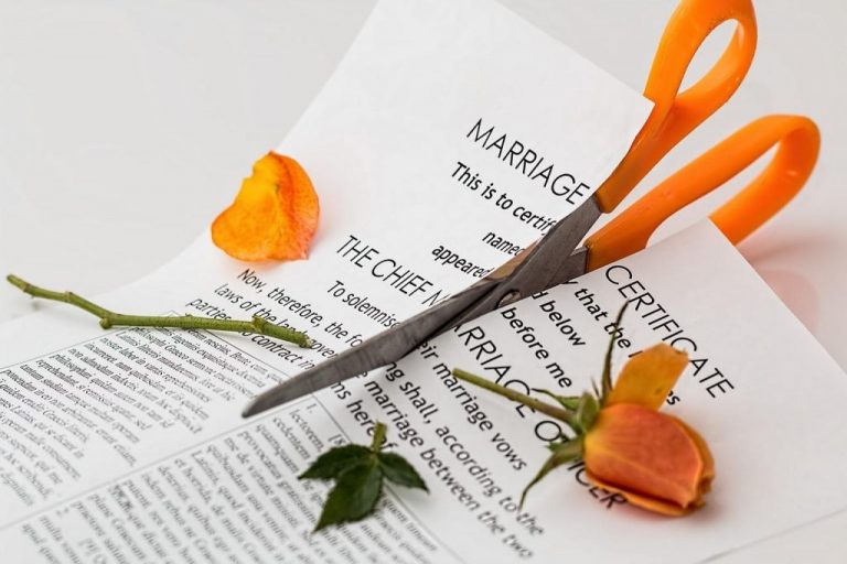 Why and When You Need a Divorce Lawyer?
