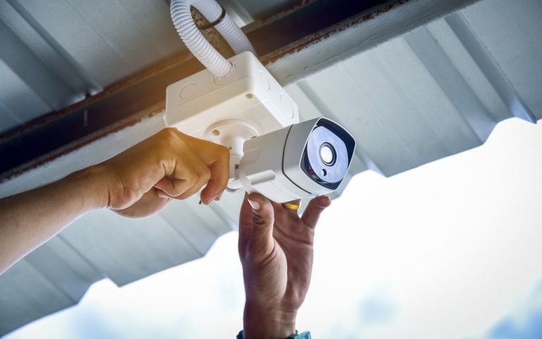 FOUR MAIN BENEFITS OF INSTALLING SECURITY CAMERAS IN YOUR HOME