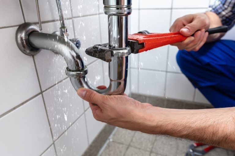 3 Key Benefits of Hiring Professional Plumbing Services: