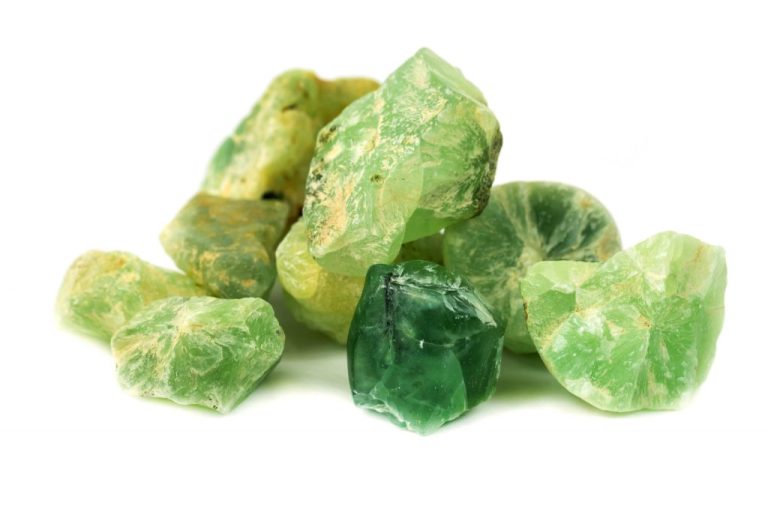 Prehnite: Meaning, Benefits & its Healing Powers