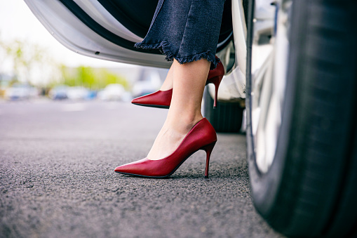Tips That Ladies Consider When Purchasing High-Heeled Shoes