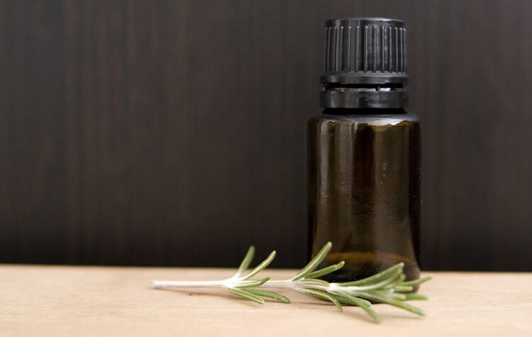 How Can Essential Oils Help With Mould Removal?