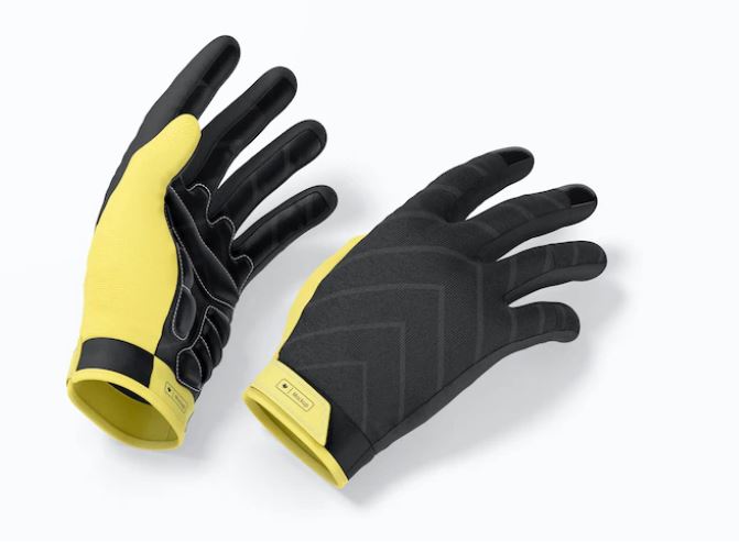 What are the benefits of wearing rigger gloves?