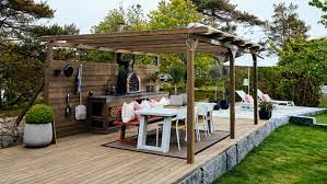 THINGS TO CONSDER BEFORE MAKING AN OUTDOOR KITCHEN